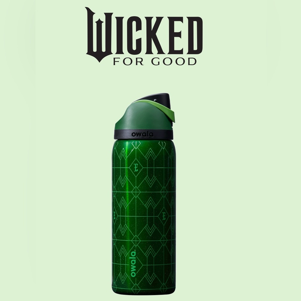 Owala Wicked Elphaba 32 Oz Water Bottle - Free Sip - NEW